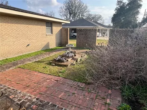 Exterior - 125 River Oaks Dr, Luling, LA 70070 photo 2 of 6