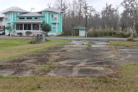 Riverscape Drive, Springfield, LA 70462 photo 4