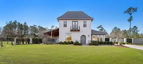 601 Lake Cir, Madisonville, LA 70447
