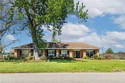 2545 Fawnwood Rd, Marrero, LA 70072