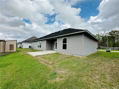 Exterior - 80 Boutte Estates Dr, Boutte, LA 70039 photo 2 of 4