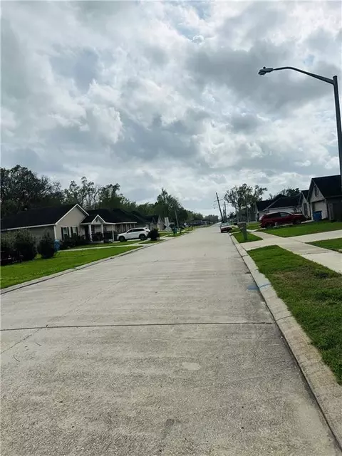View/Area - 80 Boutte Estates Dr, Boutte, LA 70039 photo 2 of 2