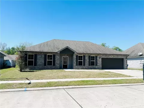 80 Boutte Estates Dr, Boutte, LA 70039