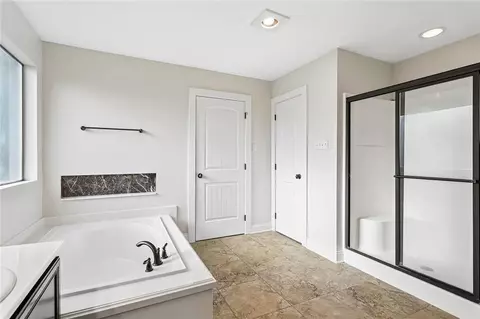 Bath - 205 Del Sol W, Covington, LA 70433 photo 2 of 4
