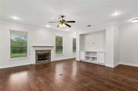 Living - 205 Del Sol W, Covington, LA 70433 photo 1 of 6