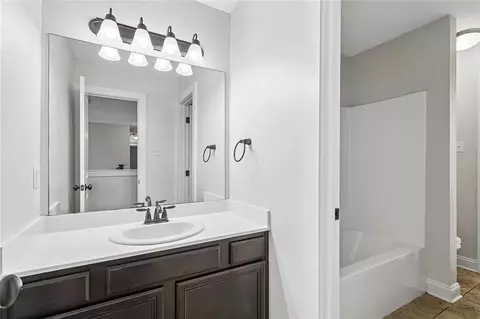 Bath - 205 Del Sol W, Covington, LA 70433 photo 3 of 4