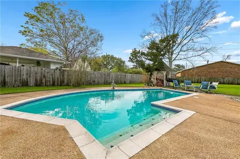 Exterior - 344 Devon Rd, Laplace, LA 70068 photo 3 of 4