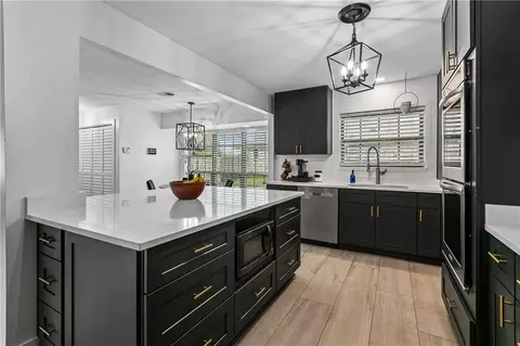 Kitchen - 344 Devon Rd, Laplace, LA 70068 photo 2 of 3
