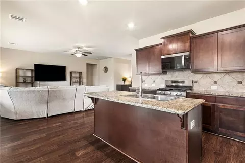 Kitchen - 75169 Crestview Hill Loop, Covington, LA 70435 photo 2 of 3