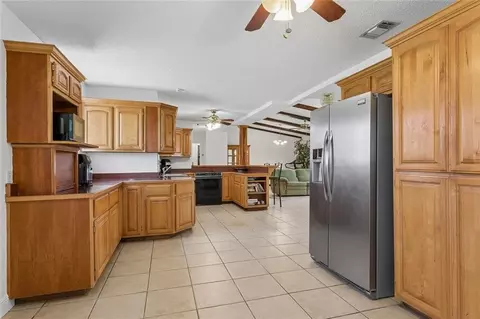 Kitchen - 300 Maryland Dr, Luling, LA 70070 photo 2 of 2