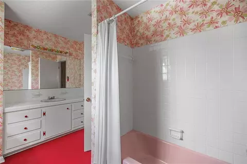 Bath - 16536 40 Hwy, Independence, LA 70443 photo 2 of 2