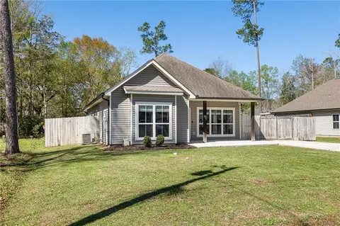 66057 Oak St, Mandeville, LA 70448