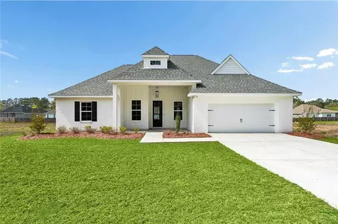 72629 Robindale Dr, Covington, LA 70435