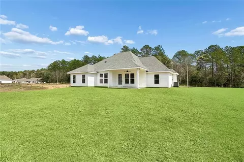 Exterior - 72629 Robindale Dr, Covington, LA 70435 photo 2 of 2