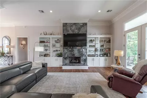 Living - 143 J Ds Pt, Boyce, LA 71409 photo 1 of 2