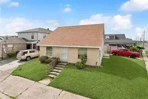 221 Liberty Terrace Dr, New Orleans, LA 70112