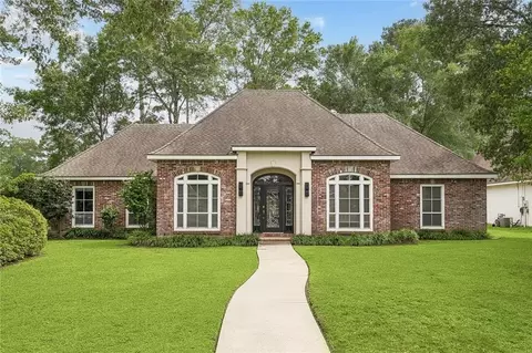 123 Fontainbleau Dr, Mandeville, LA 70471