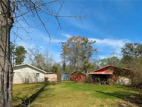 Exterior - 1145 S Pine St, Slidell, LA 70460 photo 5 of 5