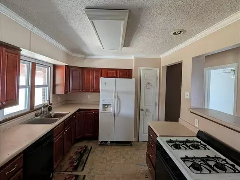 Kitchen - 1145 S Pine St, Slidell, LA 70460 photo 1 of 2