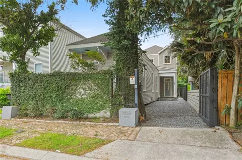 8623 Zimple St, New Orleans, LA 70118