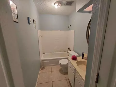 Bath - 204 E Queens Dr, Slidell, LA 70458 photo 1 of 1