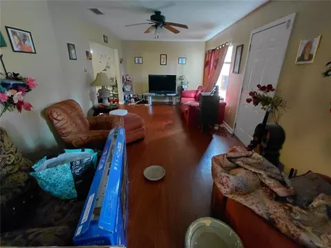Living - 204 E Queens Dr, Slidell, LA 70458 photo 1 of 4