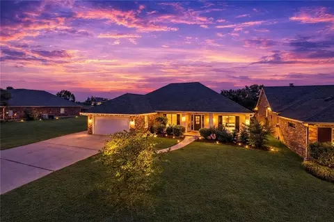 414 Moonraker Dr, Slidell, LA 70458