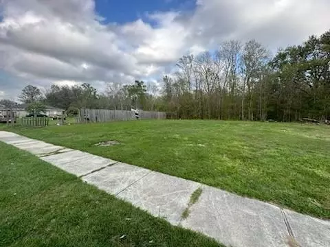 1649 Heights Dr, Saint Bernard, LA 70085