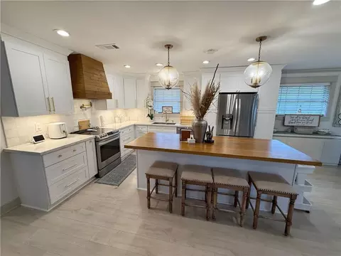 Kitchen - 219 Devon Rd, Laplace, LA 70068 photo 1 of 3