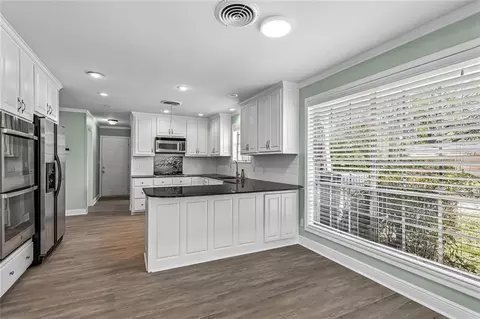Kitchen - 124 North Dr, Covington, LA 70433 photo 2 of 2