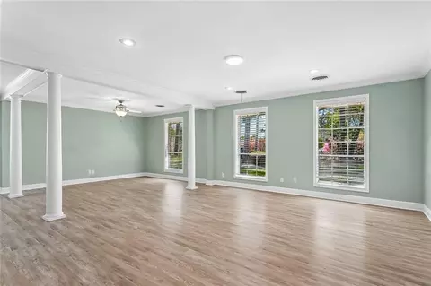 Living - 124 North Dr, Covington, LA 70433 photo 6 of 9