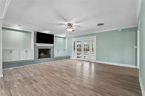 Living - 124 North Dr, Covington, LA 70433 photo 3 of 9