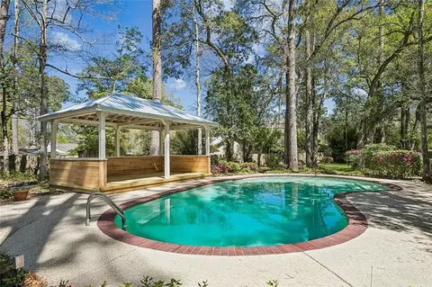 Exterior - 124 North Dr, Covington, LA 70433 photo 7 of 14