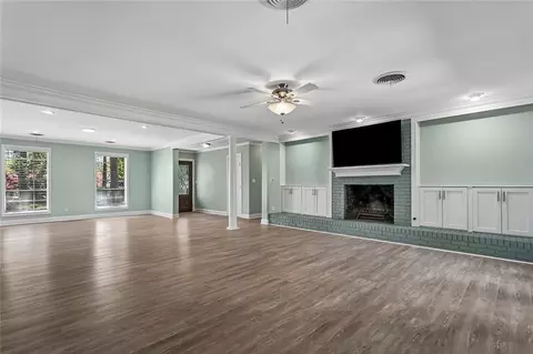 Living - 124 North Dr, Covington, LA 70433 photo 4 of 9