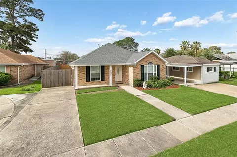 508 W Solidelle St, Chalmette, LA 70043