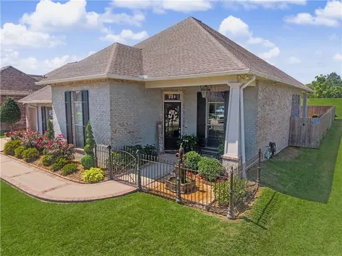 285 Cypress Lakes Dr, Slidell, LA 70458