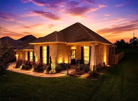 285 Cypress Lakes Dr, Slidell, LA 70458