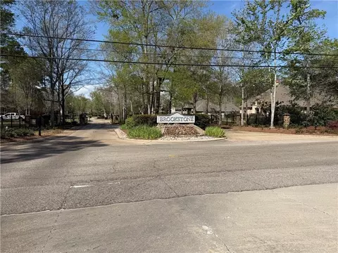 211 S Tallowwood Dr, Covington, LA 70433