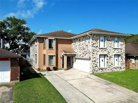 5630 Samovar Dr, New Orleans, LA 70126