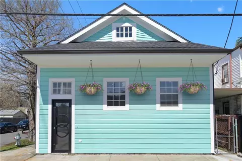 1300 Leonidas St, New Orleans, LA 70118