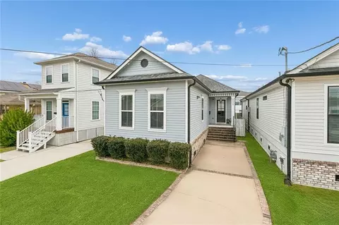 5905 Marigny St, New Orleans, LA 70122