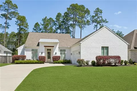 224 Chateau Papillon Dr, Mandeville, LA 70471