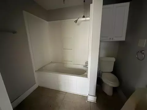 Bath - 30080 Stump St, Walker, LA 70785 photo 3 of 4