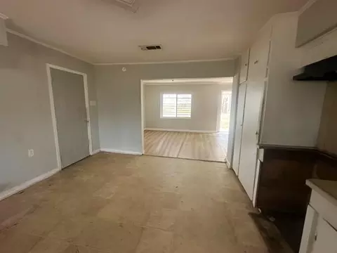 Living - 30080 Stump St, Walker, LA 70785 photo 3 of 5
