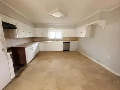 Kitchen - 30080 Stump St, Walker, LA 70785 photo 2 of 2