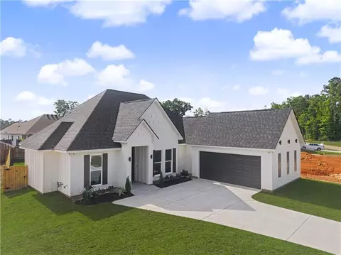 1073 Abita River Dr, Covington, LA 70433