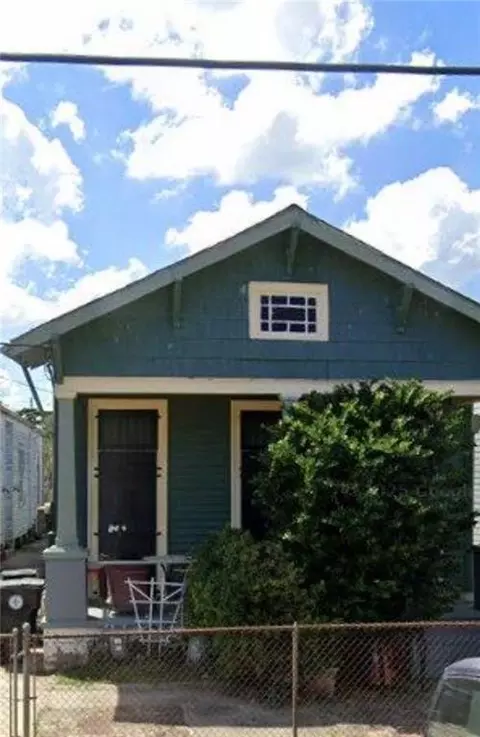 616 2nd St, New Orleans, LA 70130