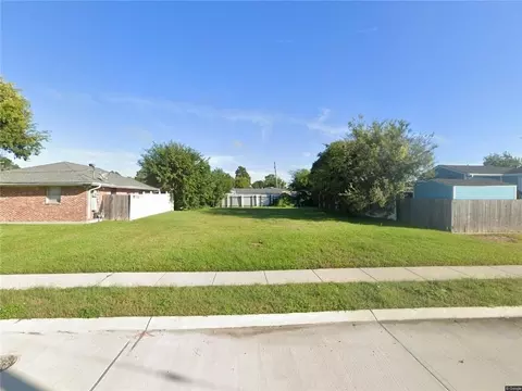 10219 Lakewood St, New Orleans, LA 70127