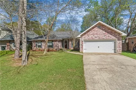 67070 Montaigne St, Mandeville, LA 70471