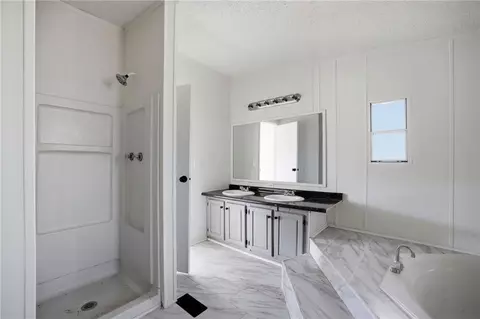 Bath - 13477 Elm St, Walker, LA 70785 photo 1 of 3